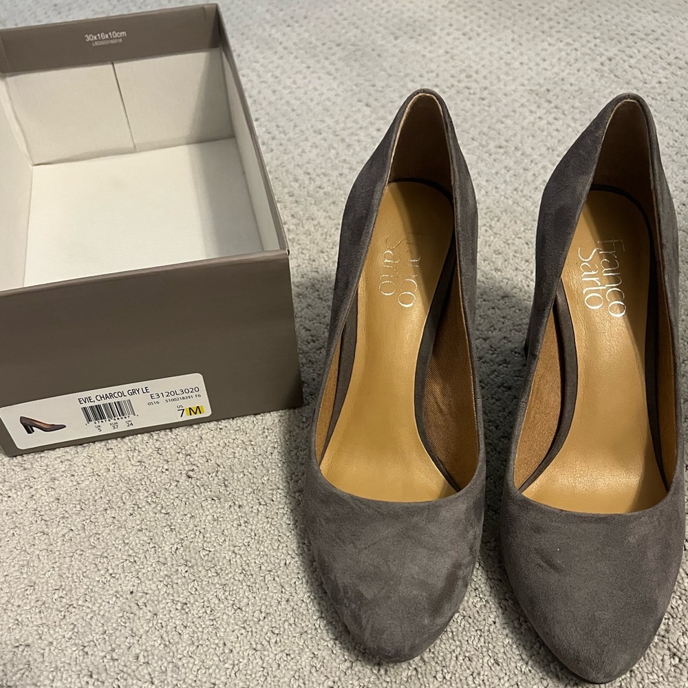 Franco Sarto Evie Grey Suede Pump